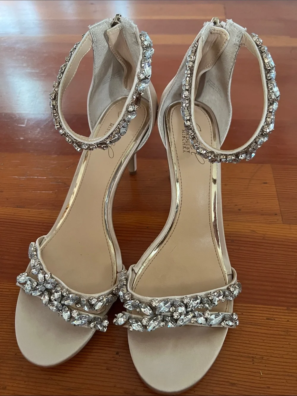 Badgley Mischka Jewel ivory gold jeweled Ankle-Strap Sandal kitten heel EUC new?